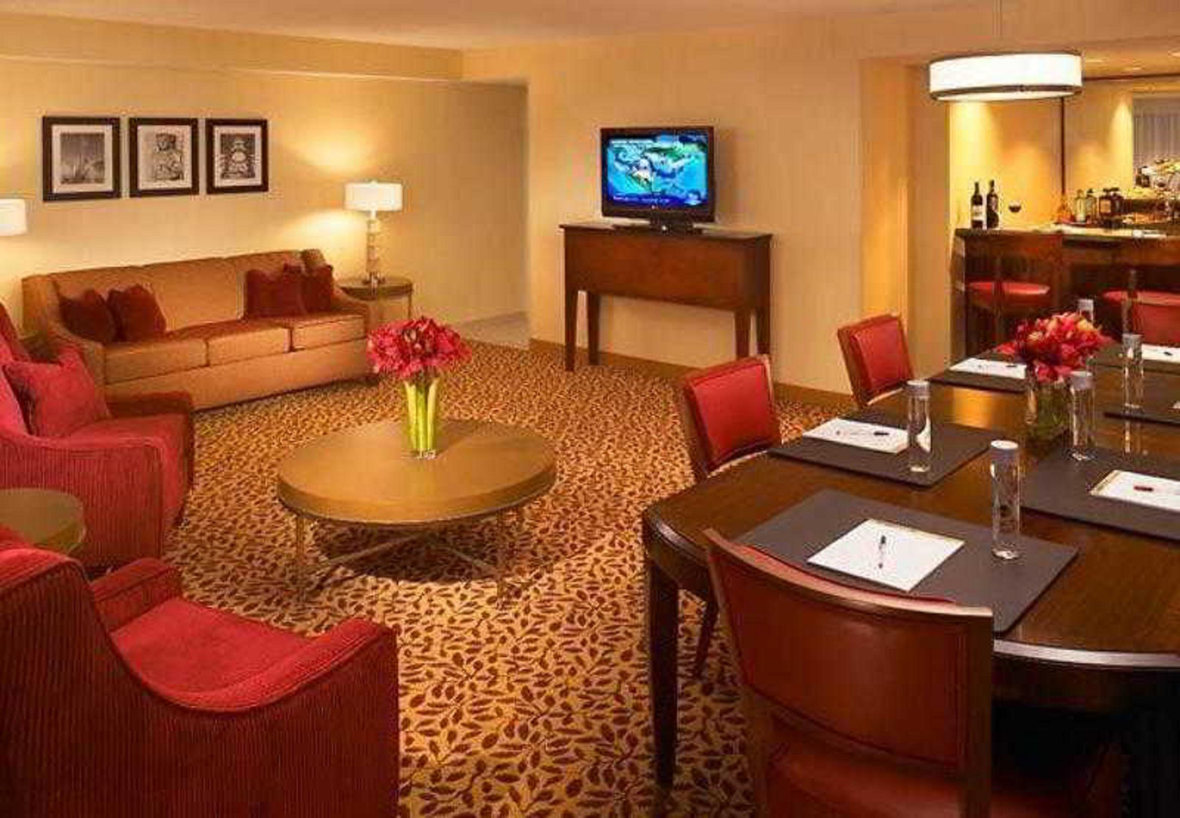 Hotel Wyndham Cleveland Airport Esterno foto