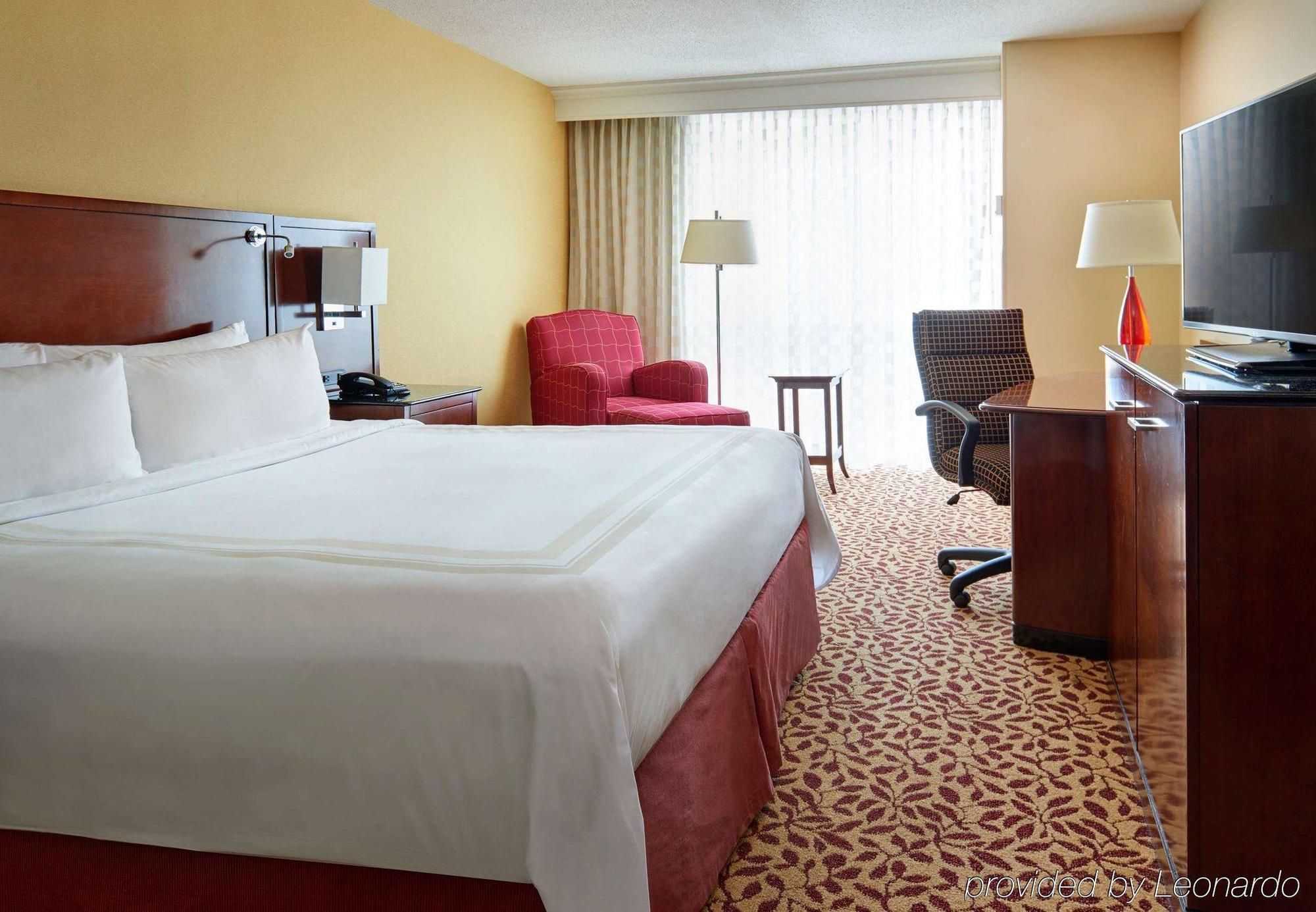 Hotel Wyndham Cleveland Airport Esterno foto