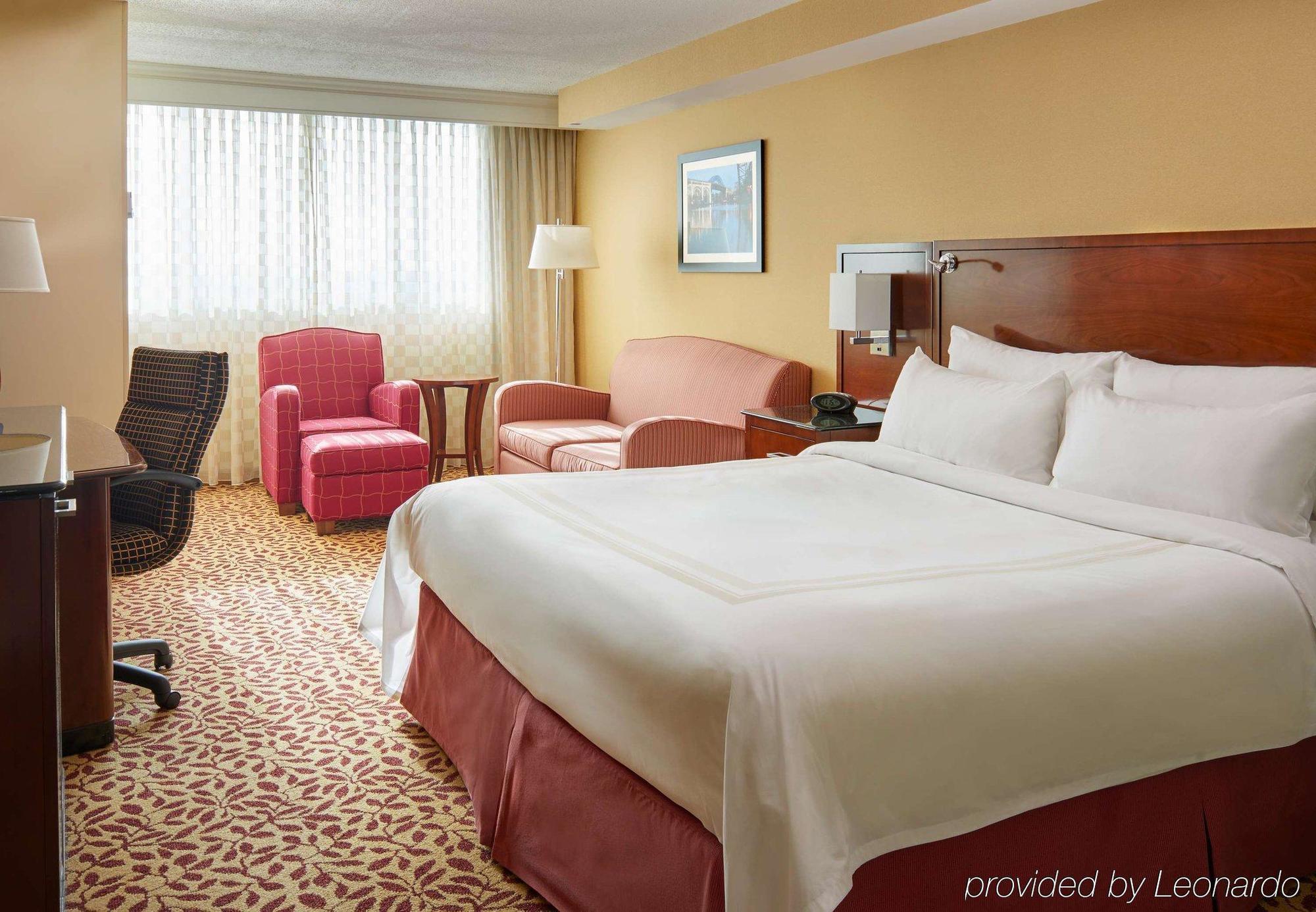 Hotel Wyndham Cleveland Airport Esterno foto